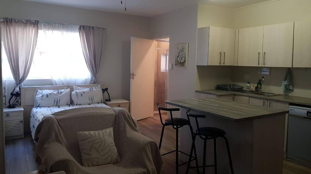 Albatross Beach Guest House Jeffreysbaai Buitenkant foto