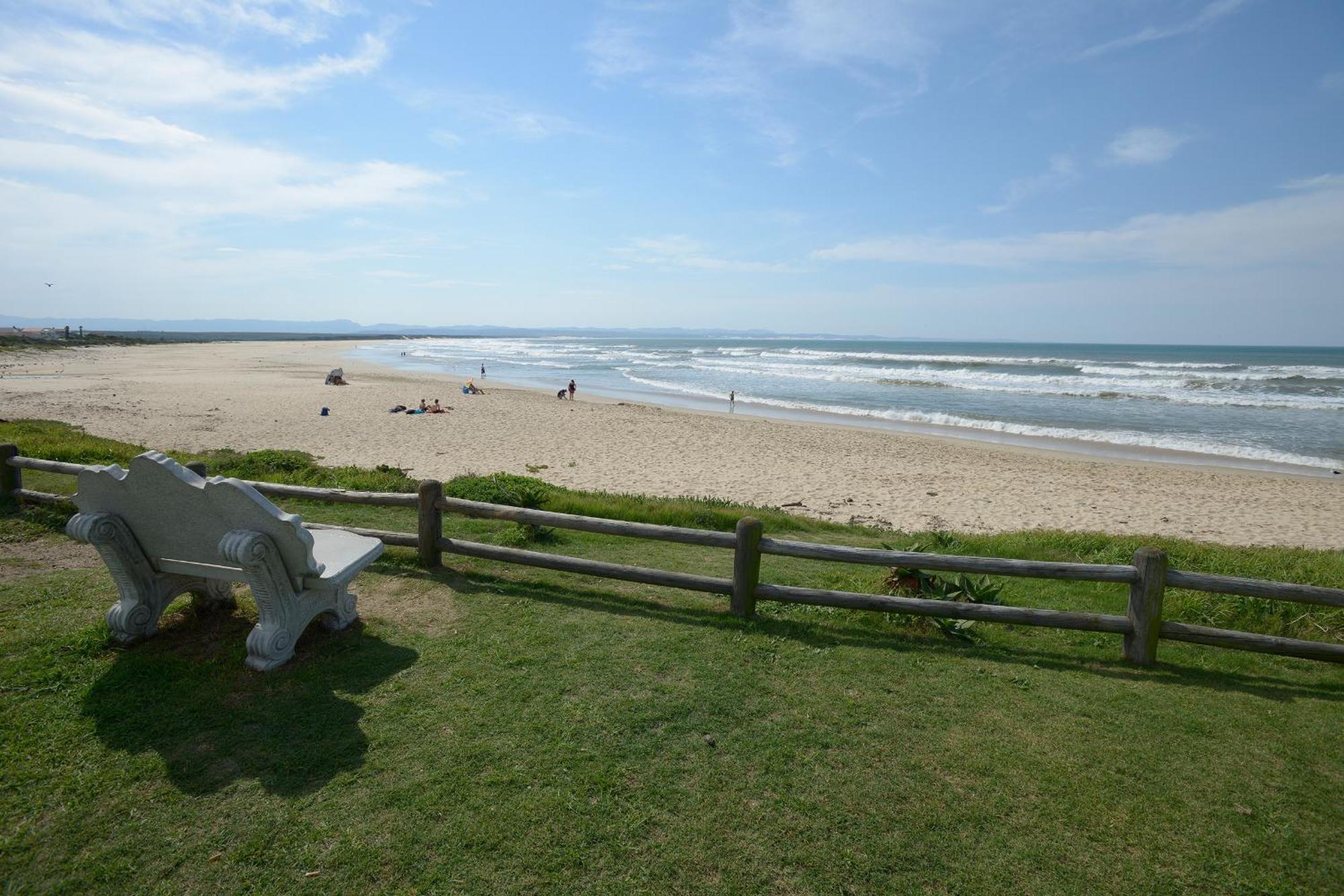 Albatross Beach Guest House Jeffreysbaai Buitenkant foto